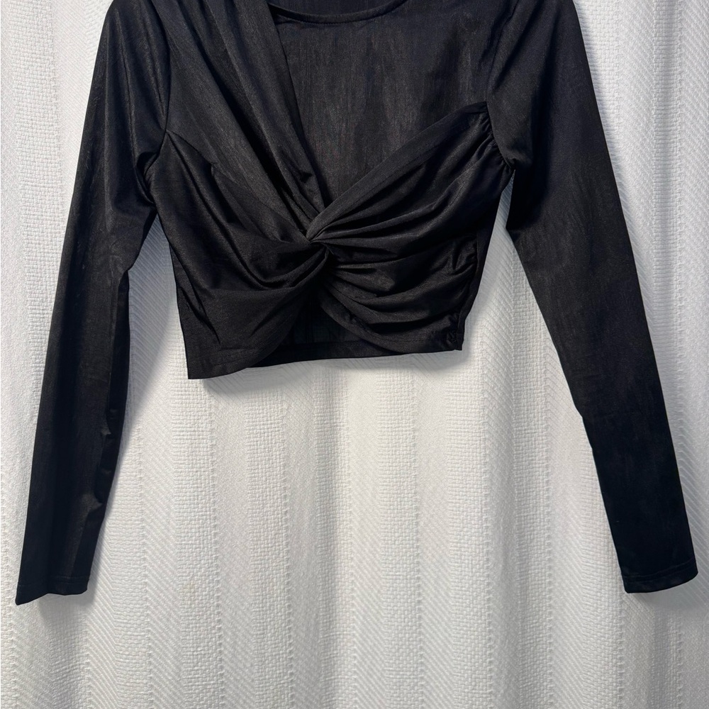 Superdown Crop Top - Picture 2 of 4
